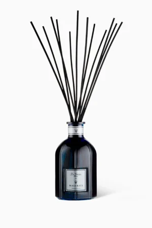 215191683_nocolor_in-scaled-1.webp معطر أعواد ماسيراتي 500 مل – Dr. Vranjes