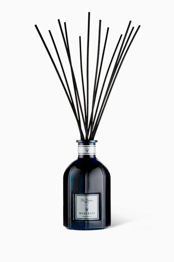 215191683_nocolor_in-scaled-1.webp معطر أعواد ماسيراتي 500 مل – Dr. Vranjes